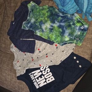 Bundle of 4 Onesies 3 months